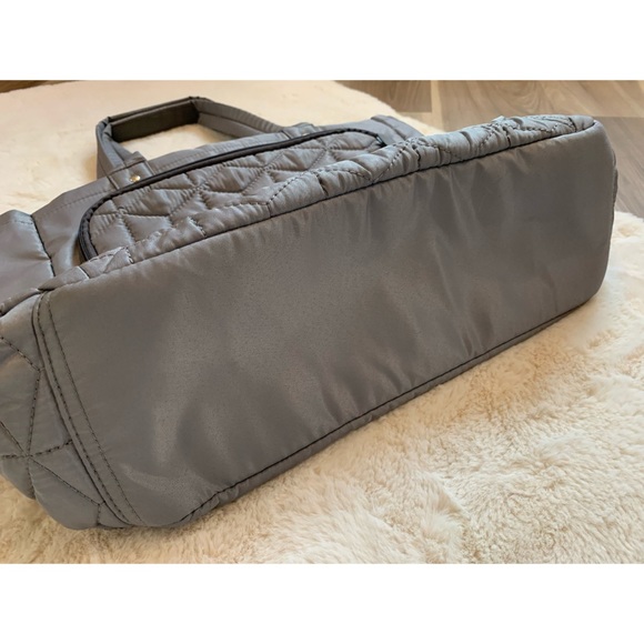 SkipHop, gray and lime green diaper bag EUC - Picture 3 of 16